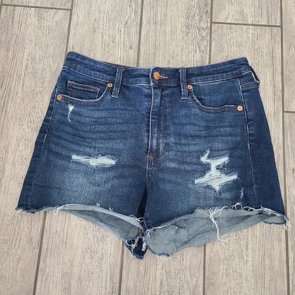Universal Thread denim shorts size 8/29